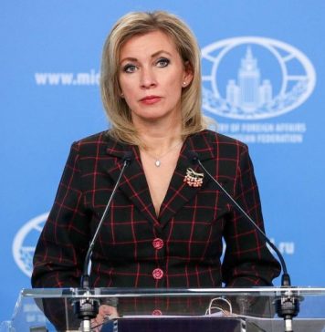 Захарова: самолеты ВВС Британии уже несколько дней завозят на Украину оружие