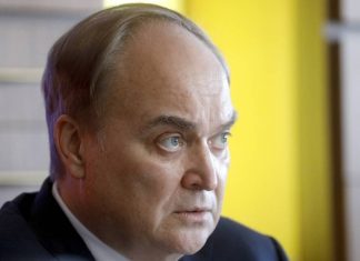 Антонов назвал частью информационной войны «утечки» о подготовке РФ провокаций на Украине