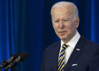 Байден заявил Путину, что США готовы и к дипломатии с Россией, и к другим сценариям