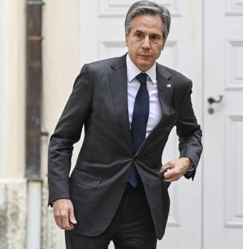 Блинкен заявил, что США пока не намерены вводить санкции против России