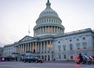 Bloomberg: Конгресс США не может договориться по санкциям против России