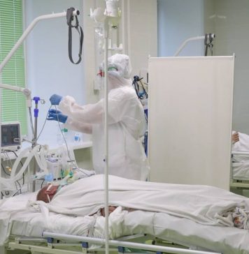 Число выявленных в РФ с начала эпидемии случаев заражения коронавирусом превысило 14 млн