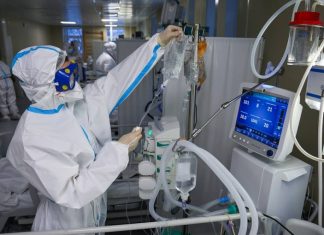 Число выявленных в РФ с начала пандемии случаев заражения коронавирусом превысило 15 млн