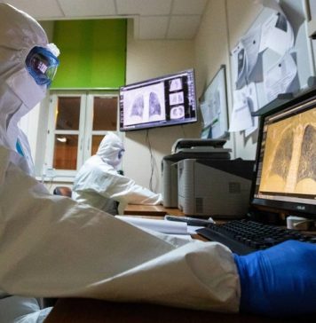 Эксперт назвал признаки пневмонии у детей до года