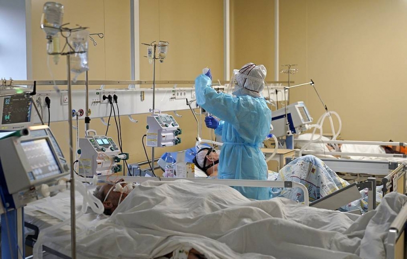 Эксперт: заражение "омикроном" может привести к нейроковиду и системным воспалениям

