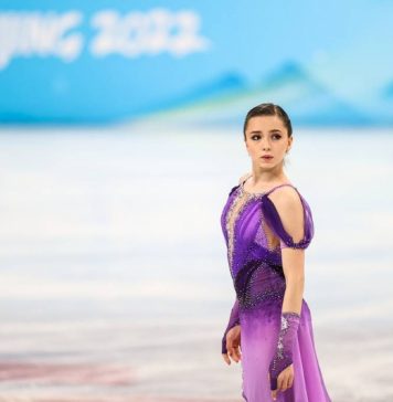 Фигуристка Валиева лидирует после короткой программы на Олимпиаде в Пекине