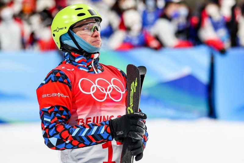 Фристайлист Илья Буров завоевал бронзовую медаль Олимпиады в соревнованиях по акробатике

