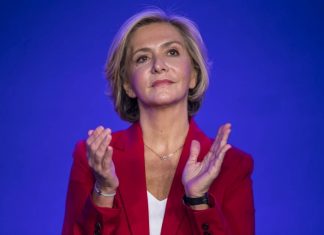 Кандидат в президенты Франции Пекресс обратилась к россиянам по-русски