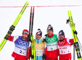 Мужская сборная России по лыжным гонкам впервые выиграла эстафету на Олимпийских играх