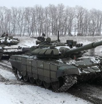 На юге России начались тактические учения с применением бронетехники, ракет и артиллерии