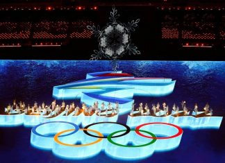 Президент МОК Томас Бах объявил Олимпийские игры в Пекине закрытыми