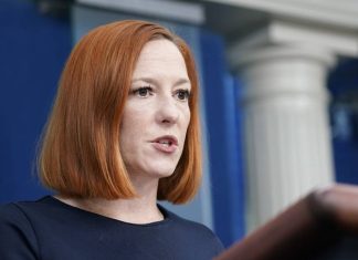 Псаки призвала не сравнивать Россию и США