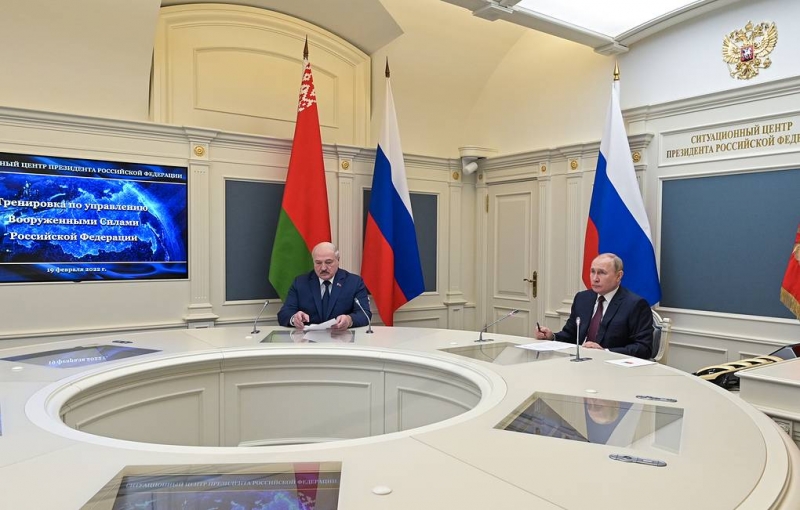 Путин и Лукашенко завершили наблюдение за учениями ВС РФ.
Все ракеты поразили цели