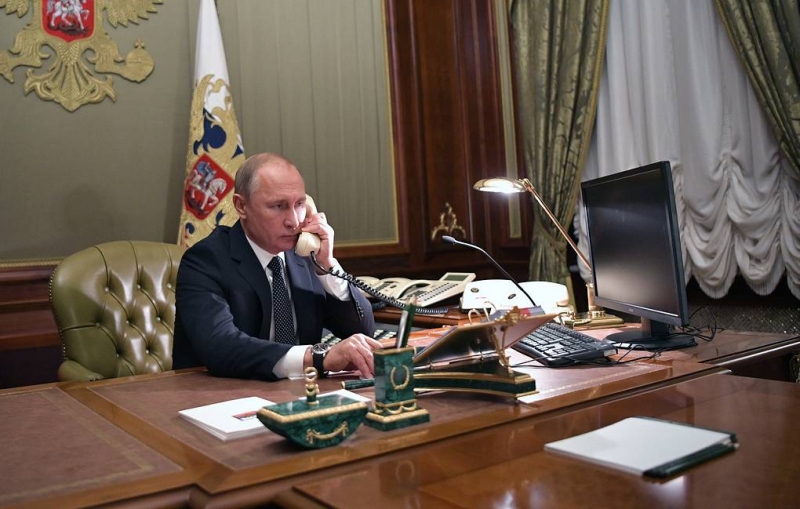 Путин обсудил с Джонсоном ситуацию вокруг Украины и гарантии безопасности