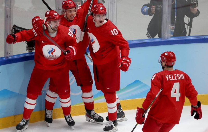 Российские хоккеисты по буллитам обыграли шведов и вышли в финал олимпийского турнира

