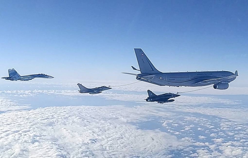 Украина сообщила о запрете полетов над частью Черного и Азовского морей из-за учений РФ