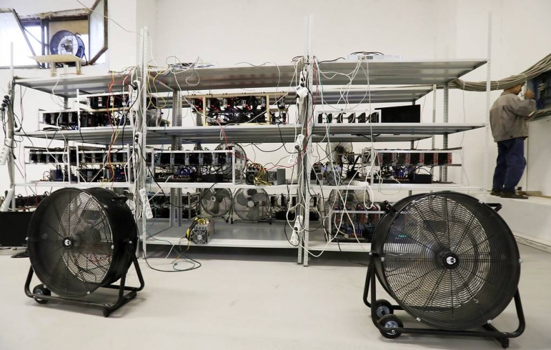 В правительство направили предложения по отключению электроэнергии майнерам