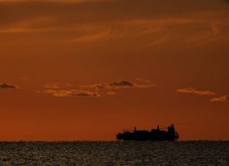 В проливе Ла-Манш задержали российское судно