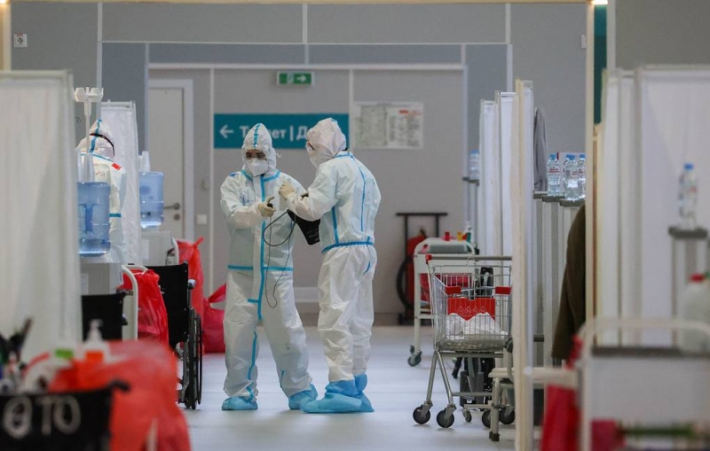 В России за сутки госпитализировали 10 372 человека с коронавирусом