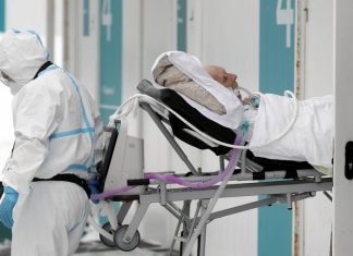 В США зафиксировано более 900 тыс. смертей из-за ковида