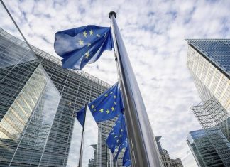 Западные страны договорились отключить российские банки от SWIFT