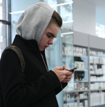 Apple ограничила оплату картами «Мир»