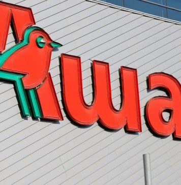 «Ашан» продолжит работу в России