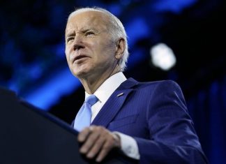 Байден утверждает, что санкции якобы привели к росту курса доллара в РФ до 200 рублей