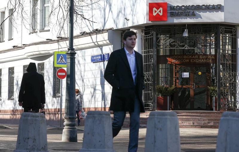 Банк России решил возобновить торги 33 акциями на Московской бирже