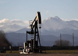 Цена нефти Brent превысила $107 за баррель впервые с августа 2014 года