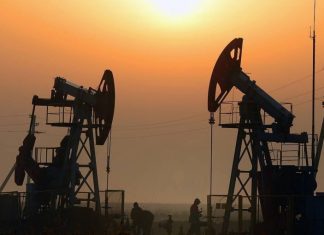 Цена нефти Brent превысила $128 за баррель впервые с марта 2012 года