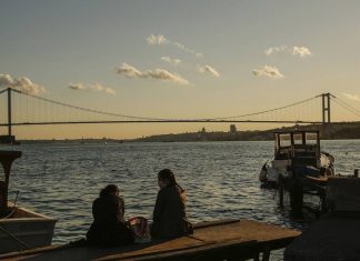 ФСБ заявила о возможности дрейфа установленных Киевом мин в Черном море в сторону Босфора