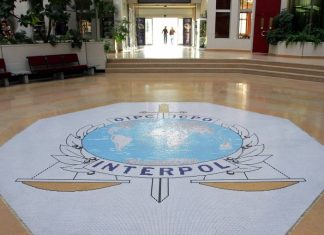 Глава МВД Британии призвала Интерпол приостановить доступ России к системам организации