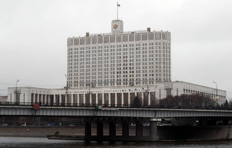 Кабмин внес в Думу пакет проектов о мерах поддержки граждан и бизнеса в условиях санкций

