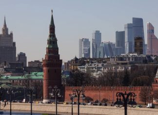 Кремль прокомментировал слова Зеленского о референдуме по возможному компромиссу с Россией