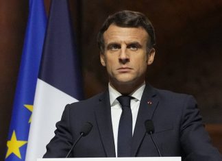 Макрон заявил о намерении вновь созвониться с Путиным в ближайшие часы