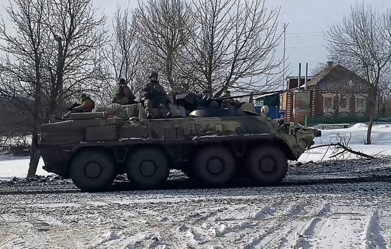 Минобороны сообщило, что российские войска ведут бои за Новомихайловку