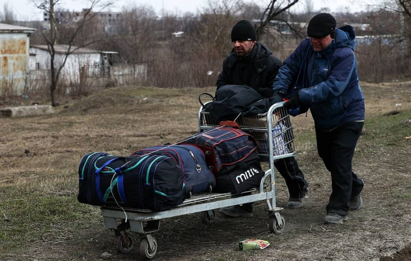 МО РФ: более 7,5 тыс. граждан Украины и иностранцев попросили эвакуировать их в Россию