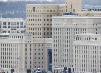 МО РФ: националисты отбирают предназначенные для беженцев школьные автобусы