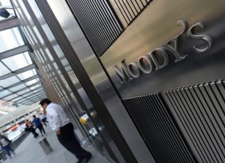 Moody’s понизило рейтинги 39 российских финансовых организаций с «негативным» прогнозом