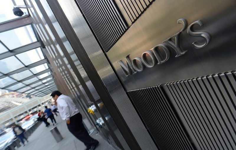 Moody's понизило рейтинги 39 российских финансовых организаций с "негативным" прогнозом