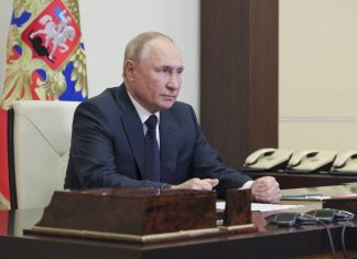 Путин: в ходе операции на Украине солдаты РФ действуют мужественно, как настоящие герои