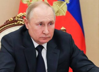 Путин заявил, что власти решат проблемы, возникающие из-за повышенного спроса на товары