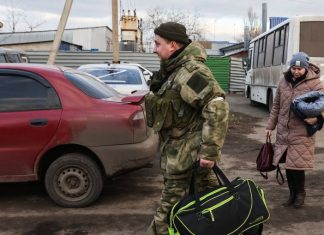 Россия открывает гуманитарные коридоры из четырех городов Украины