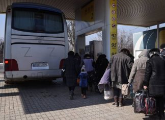 Российские военные вывезли из Херсонской области 90 граждан России, Молдавии и Украины