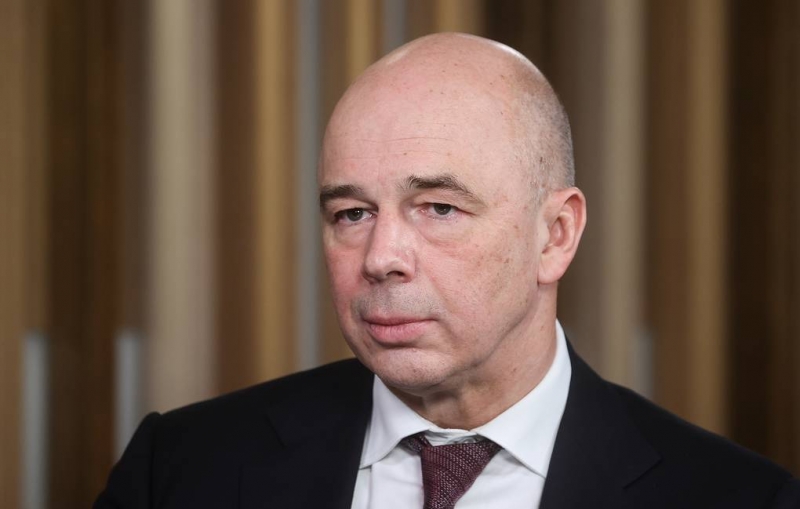 Силуанов сообщил, что около $300 млрд золотовалютных резервов ЦБ заморожены из-за санкций