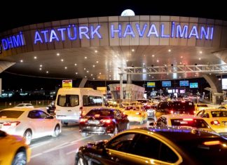 СМИ: российская делегация на переговорах с Украиной прилетела в Стамбул