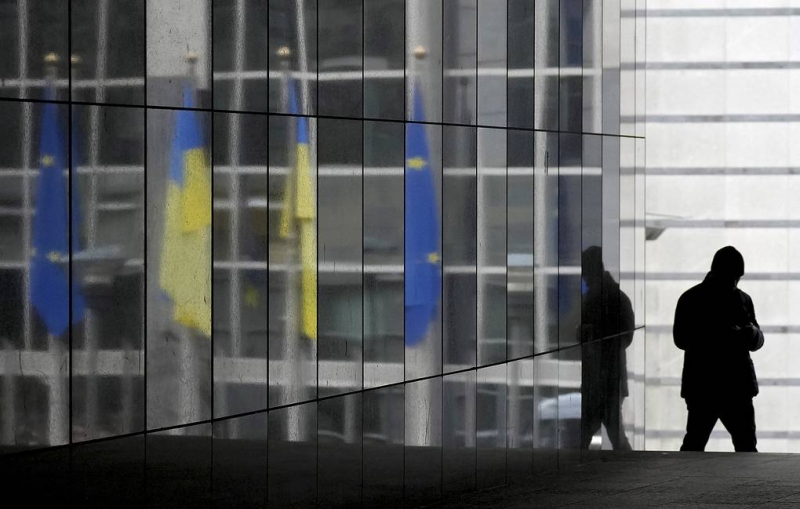 Совет ЕС поручил представить оценку заявок Украины, Грузии и Молдавии на членство в ЕС

