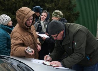 В ДНР сообщили, что эвакуировали из Мариуполя более 300 человек