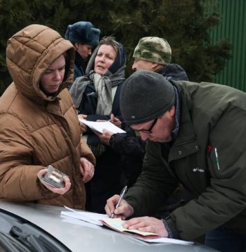В ДНР сообщили, что эвакуировали из Мариуполя более 300 человек